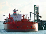 Navire pétrolier aux Appontements Pétroliers de Flandre