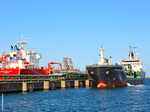 Navires pétrolier au Port Central