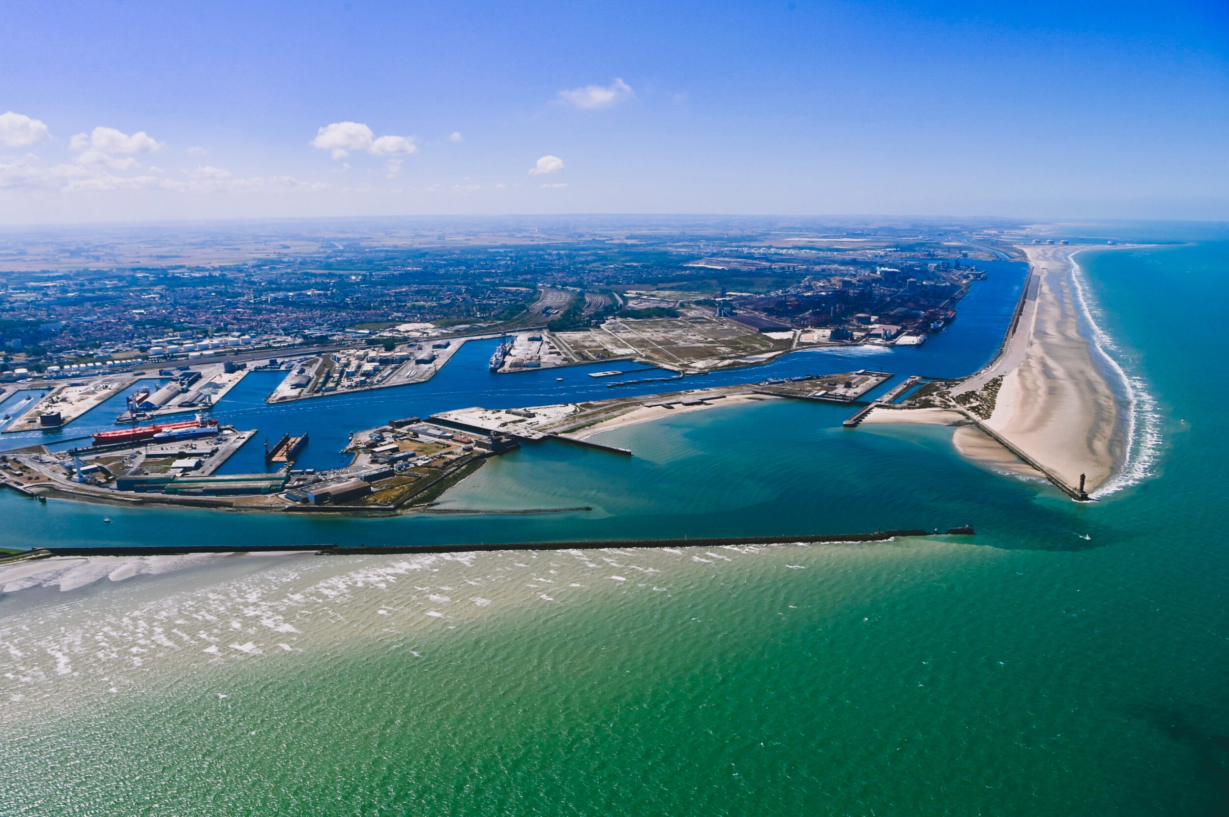 photo aérienne du port de Dunkerque
